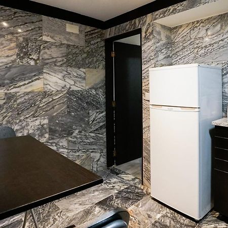 Cosmopolitan Chiado Apartment By Lovelystay Lisbon Exterior photo