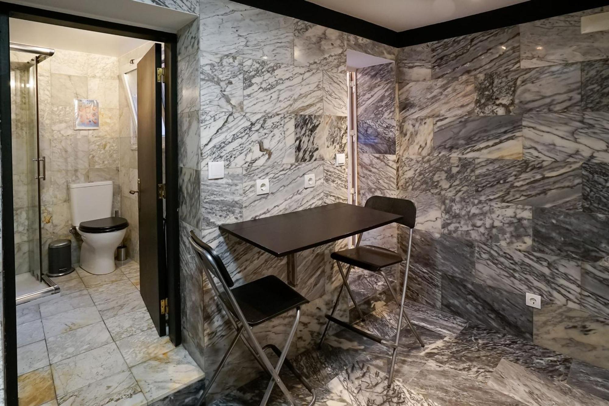 Cosmopolitan Chiado Apartment By Lovelystay Lisbon Exterior photo